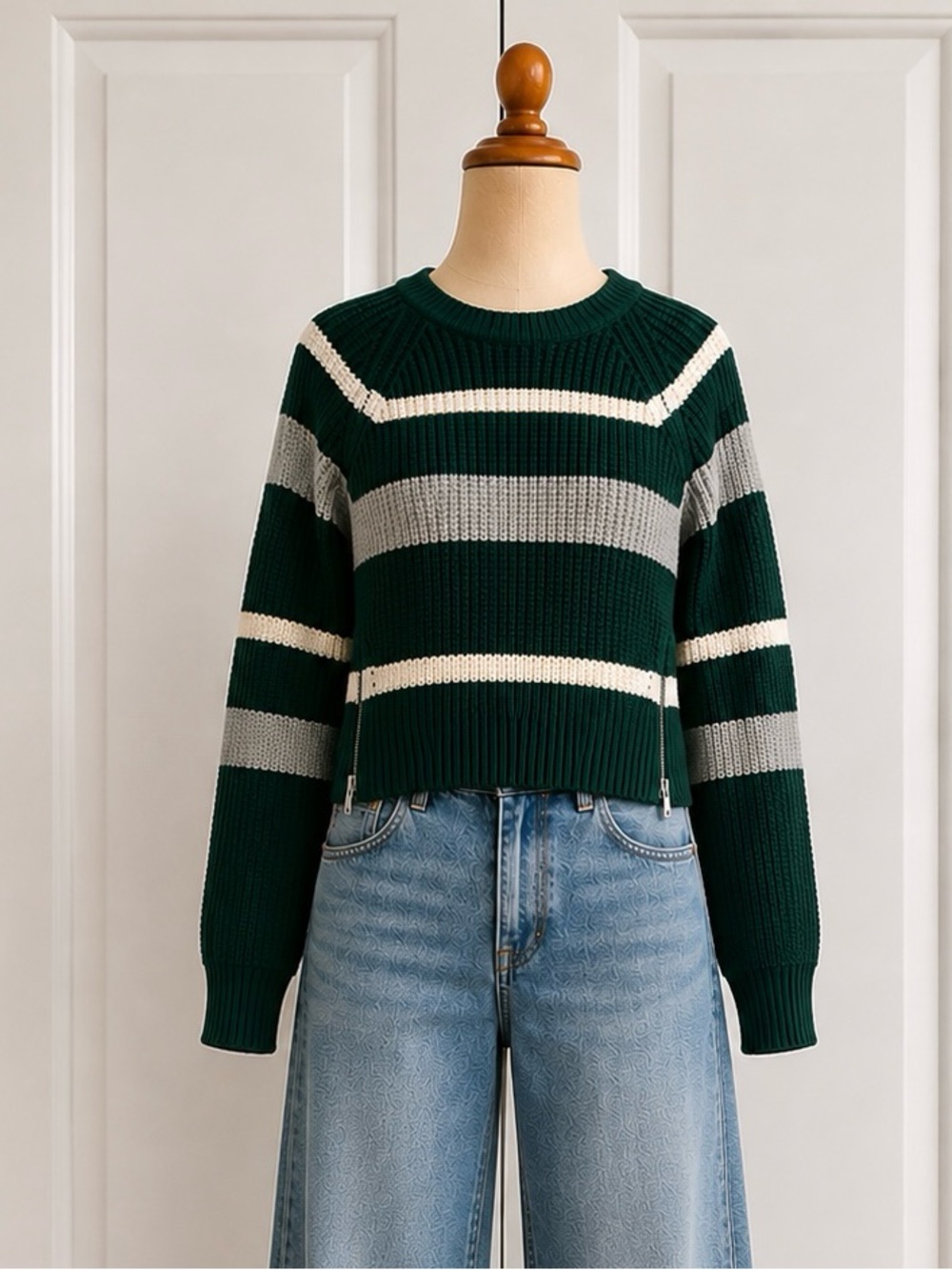 No Boundaries Green Striped Cropped Sweater Side Zips Size S 3-5